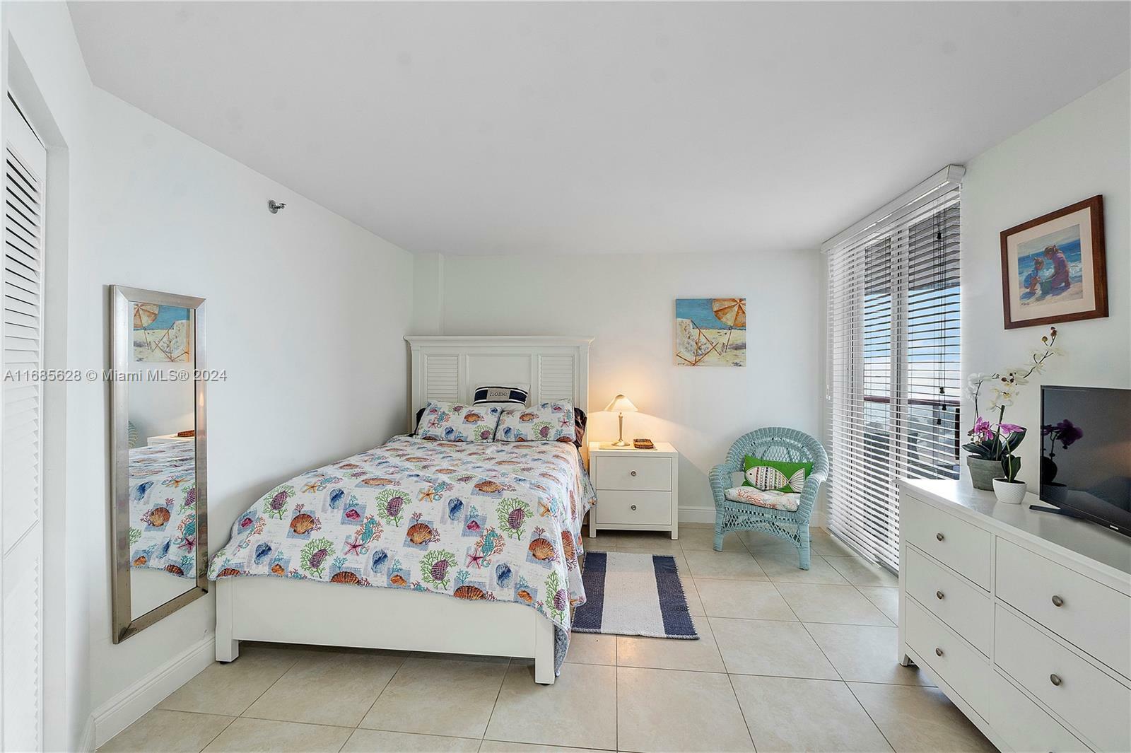 Property Photo:  6767 Collins Ave 1106  FL 33141 