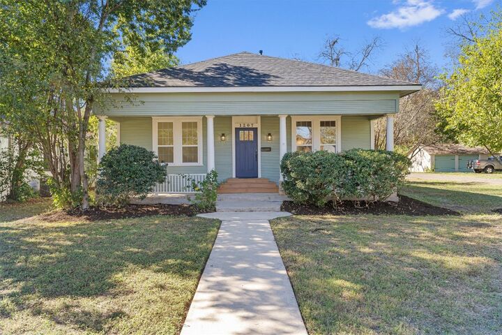 Property Photo: 1207 Lexington Street TX 76574