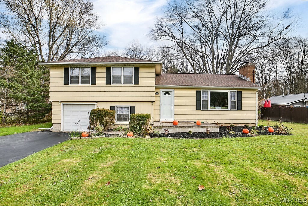 Property Photo:  3551 Stony Point Road  NY 14072 