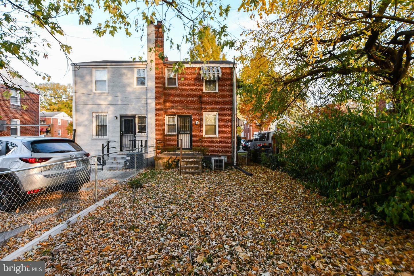 Property Photo:  210 62nd Street NE  DC 20019 