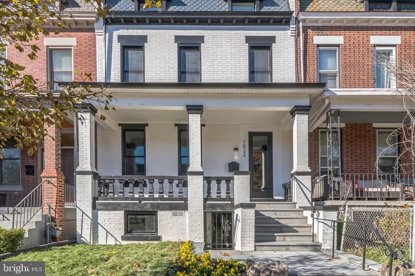 Property Photo:  1022 8th Street NE  DC 20002 