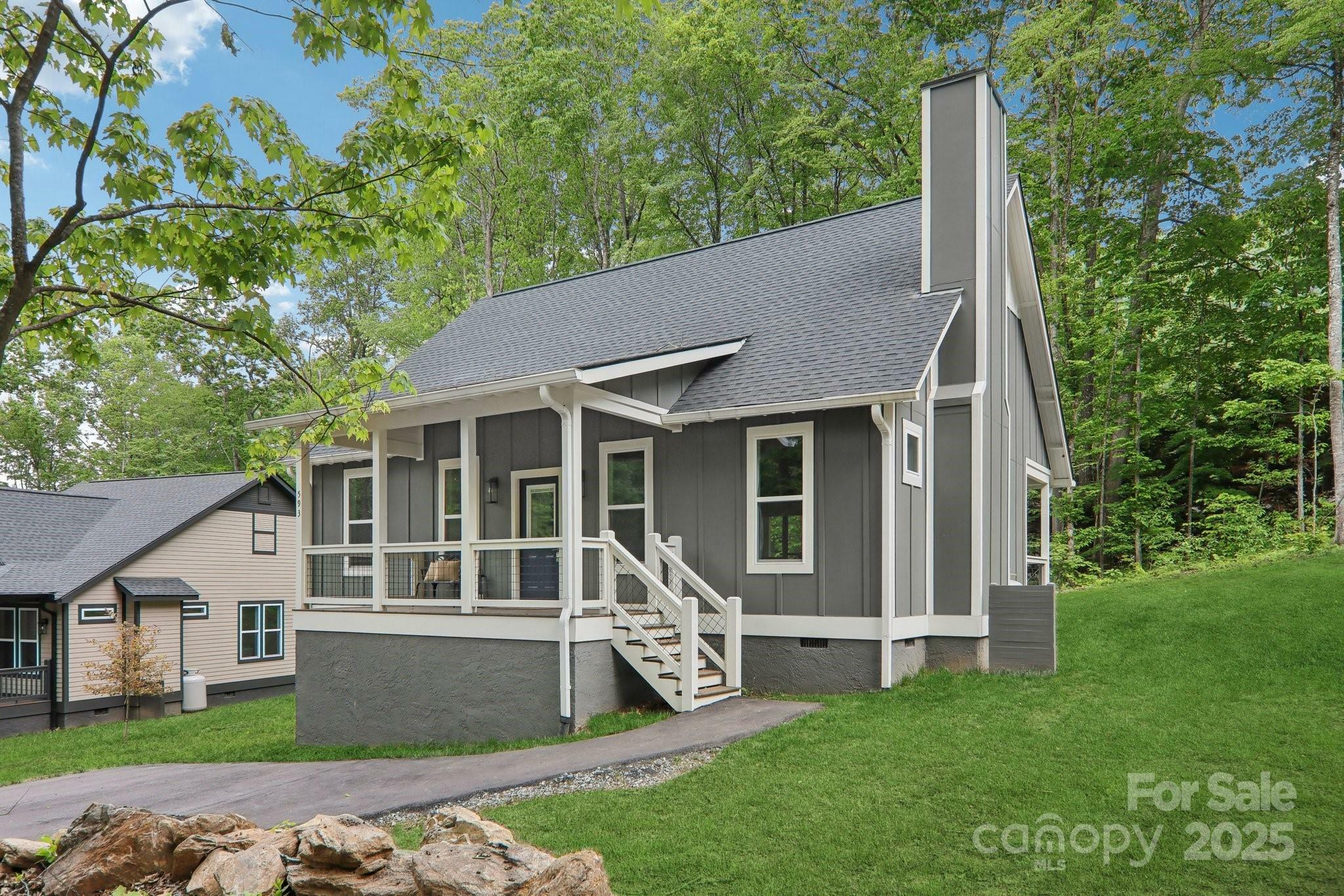 Property Photo: 593 Twinbrook Lane NC 28751