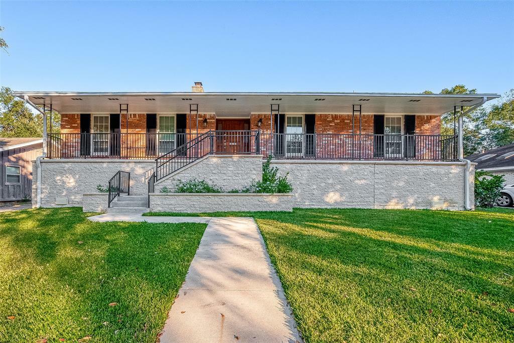 Property Photo:  8811 S Rice  TX 77096 