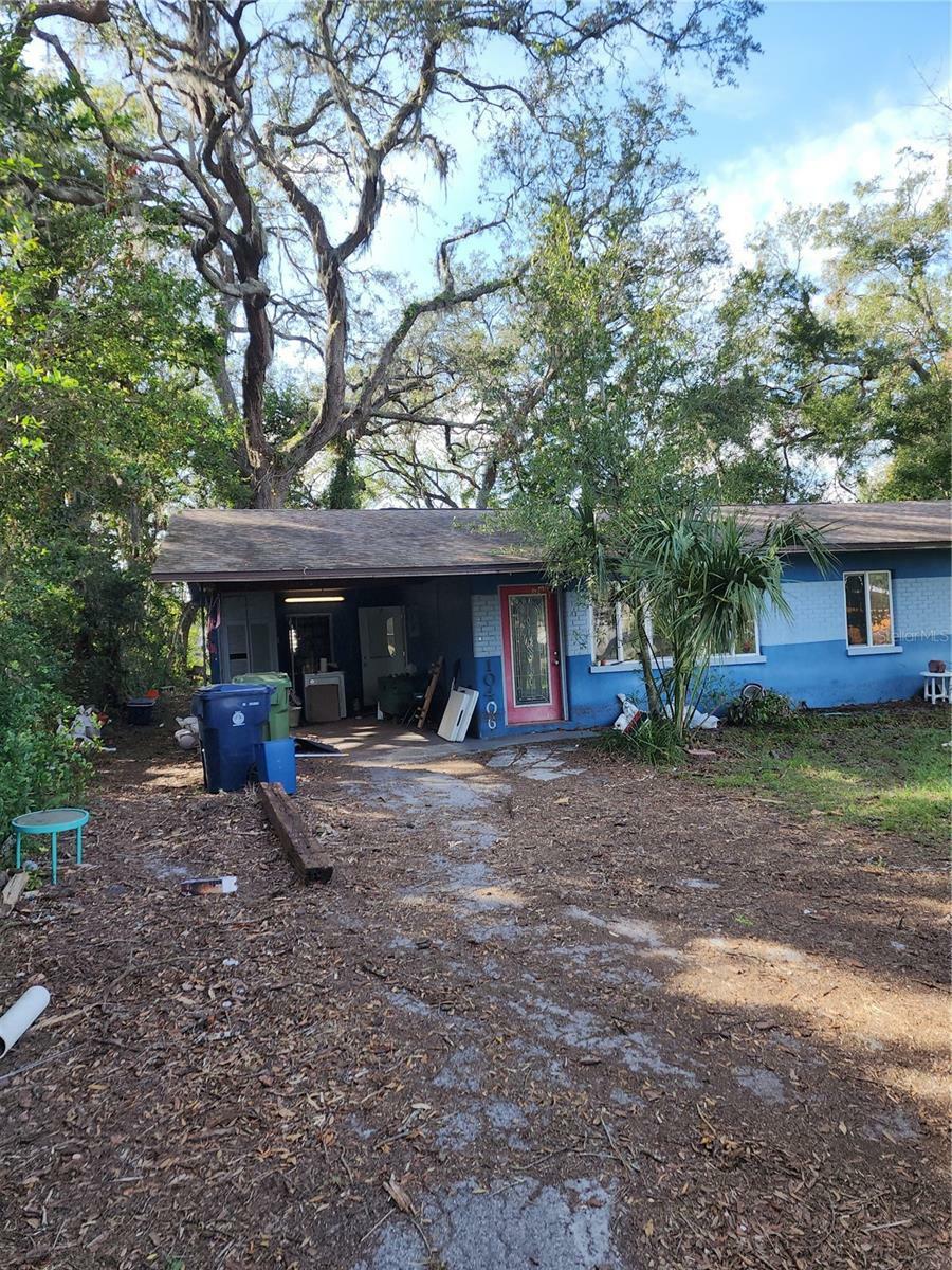 Property Photo:  10406 N Boulevard  FL 33612 