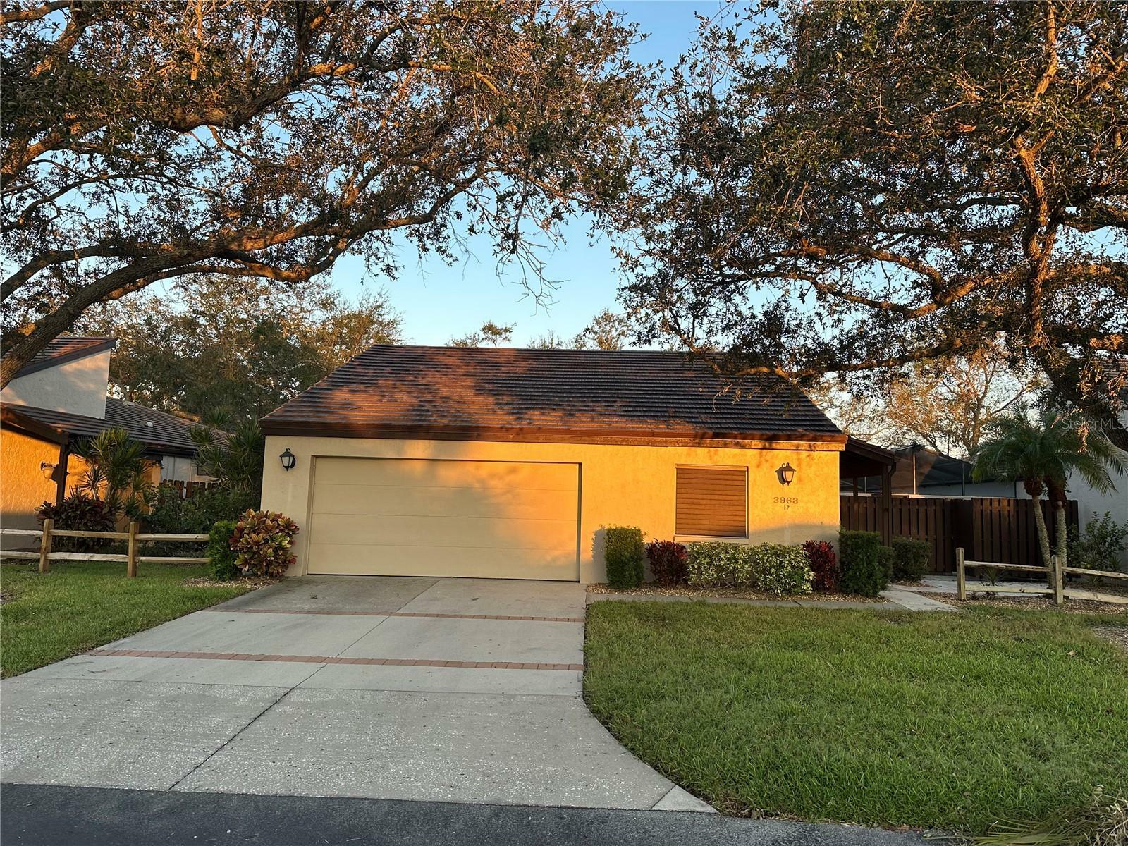 3963 Glen Oaks Manor Drive  Sarasota FL 34232 photo