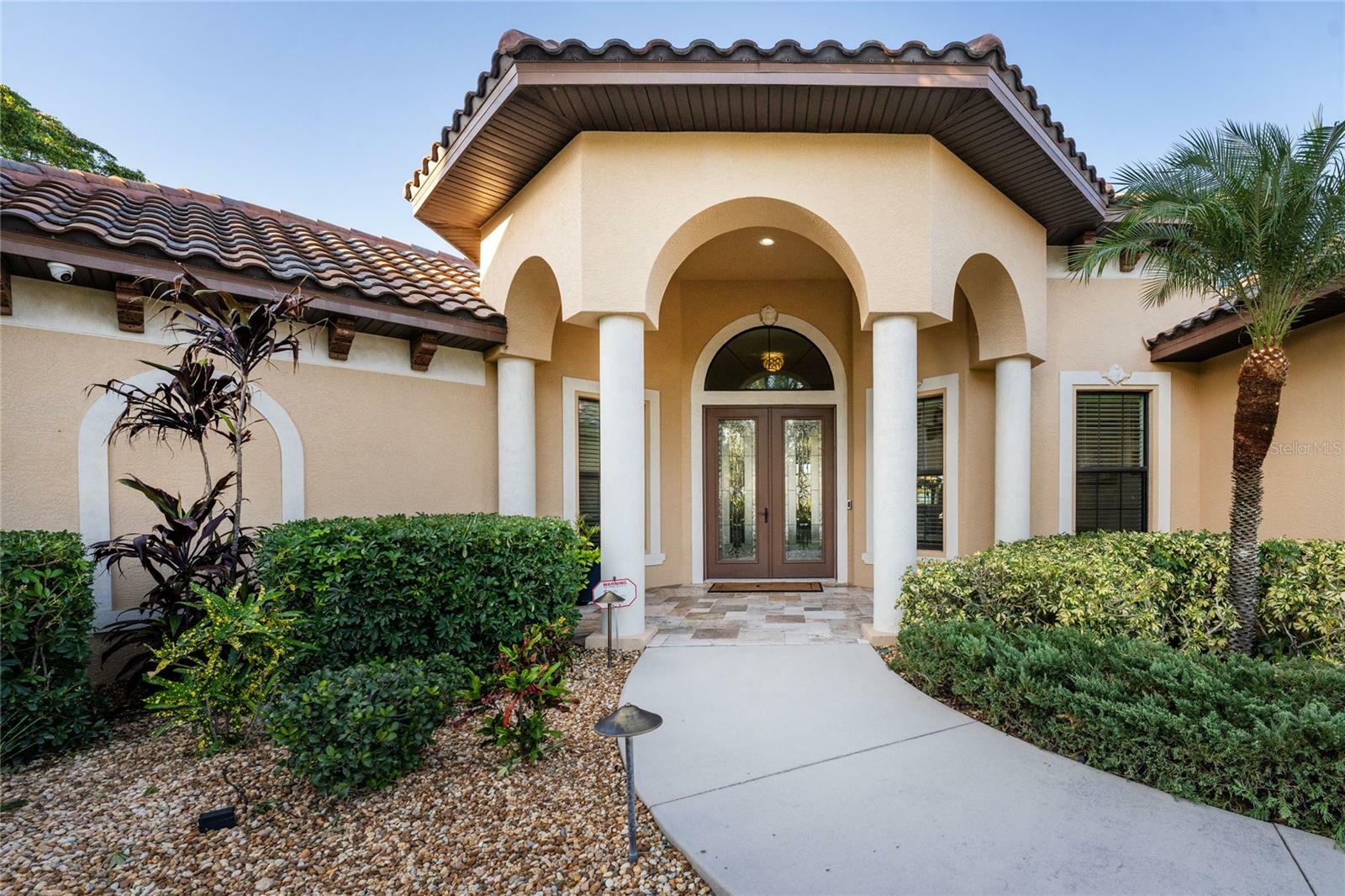 Property Photo:  4201 Eagle Nest Court  FL 33948 