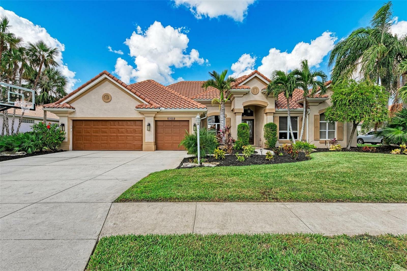 8019 Royal Birkdale Circle  Lakewood Ranch FL 34202 photo