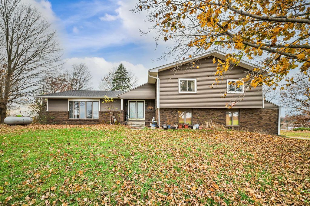 Property Photo:  76410 Territorial Road  MI 49045 9121 