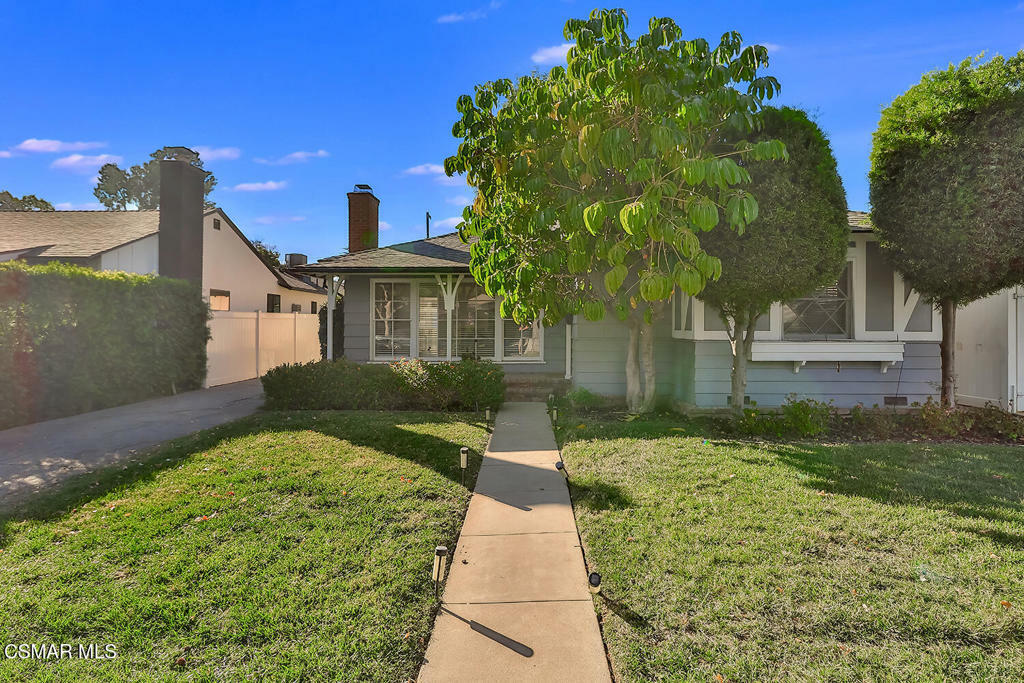 Property Photo:  5817 Cantaloupe Avenue  CA 91401 