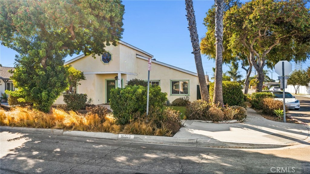 Property Photo:  18503 Falda Avenue  CA 90504 