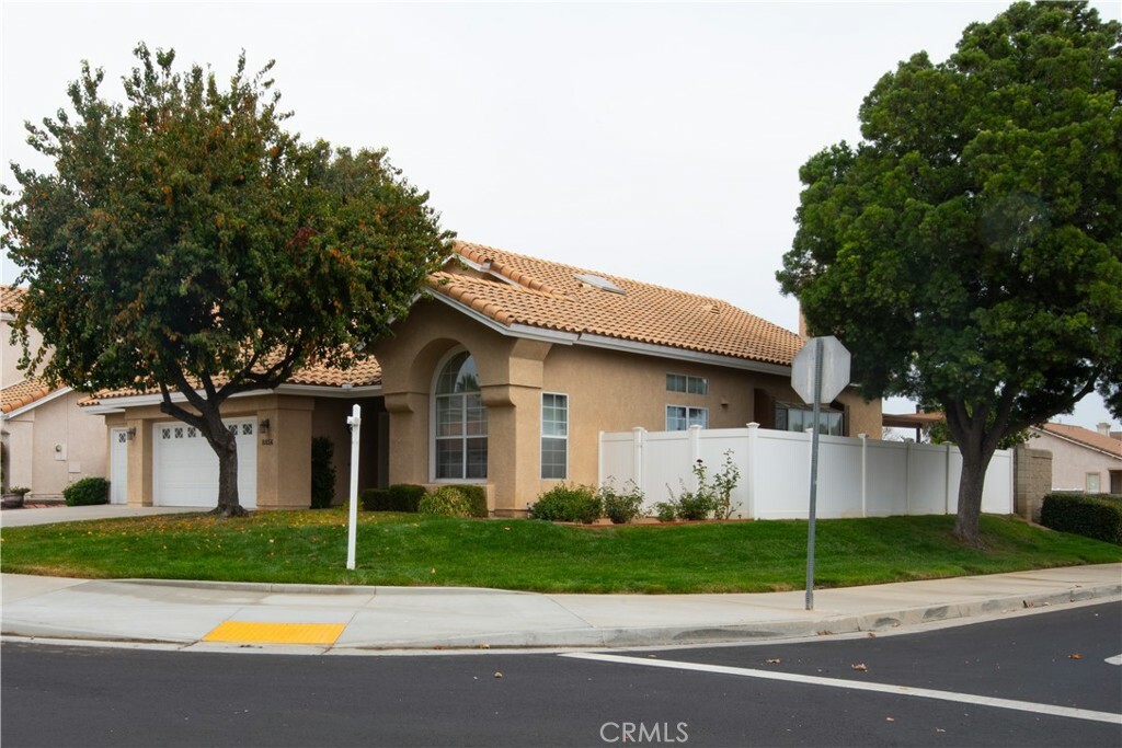 Property Photo:  8856 Mesa Oak Drive  CA 92508 