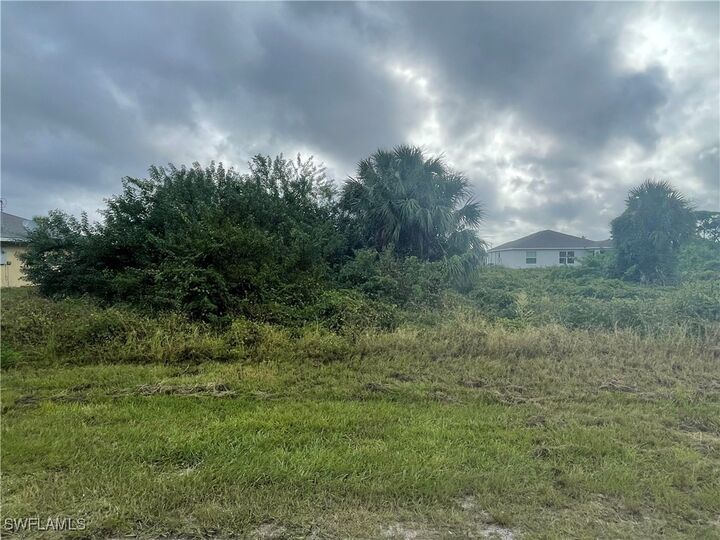 Property Photo: 8018 Olive Circle FL 33935