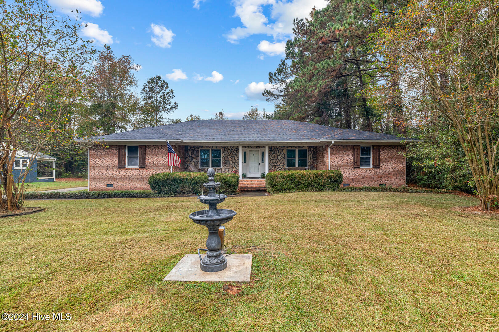 Property Photo:  129 Lakewood Drive  NC 28546 