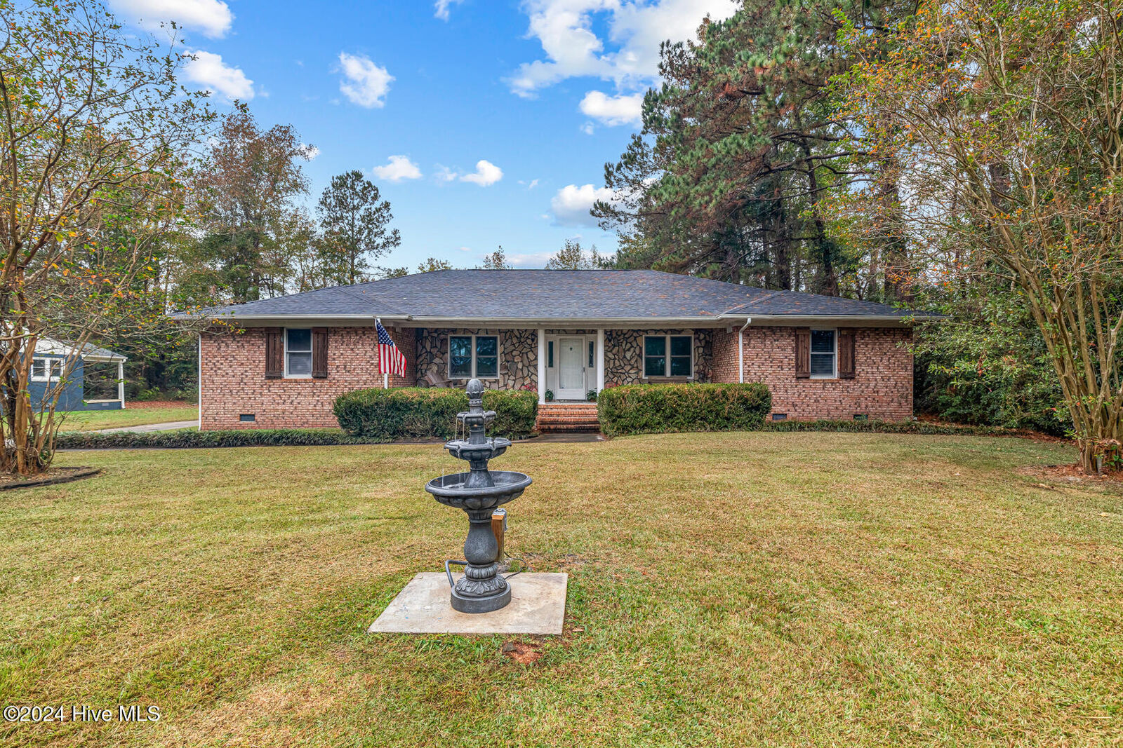 Property Photo: 129 Lakewood Drive NC 28546