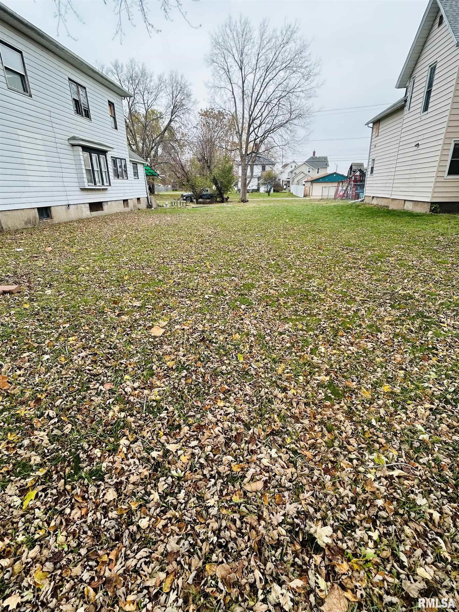 Property Photo:  228 3rd Avenue South  IA 52732