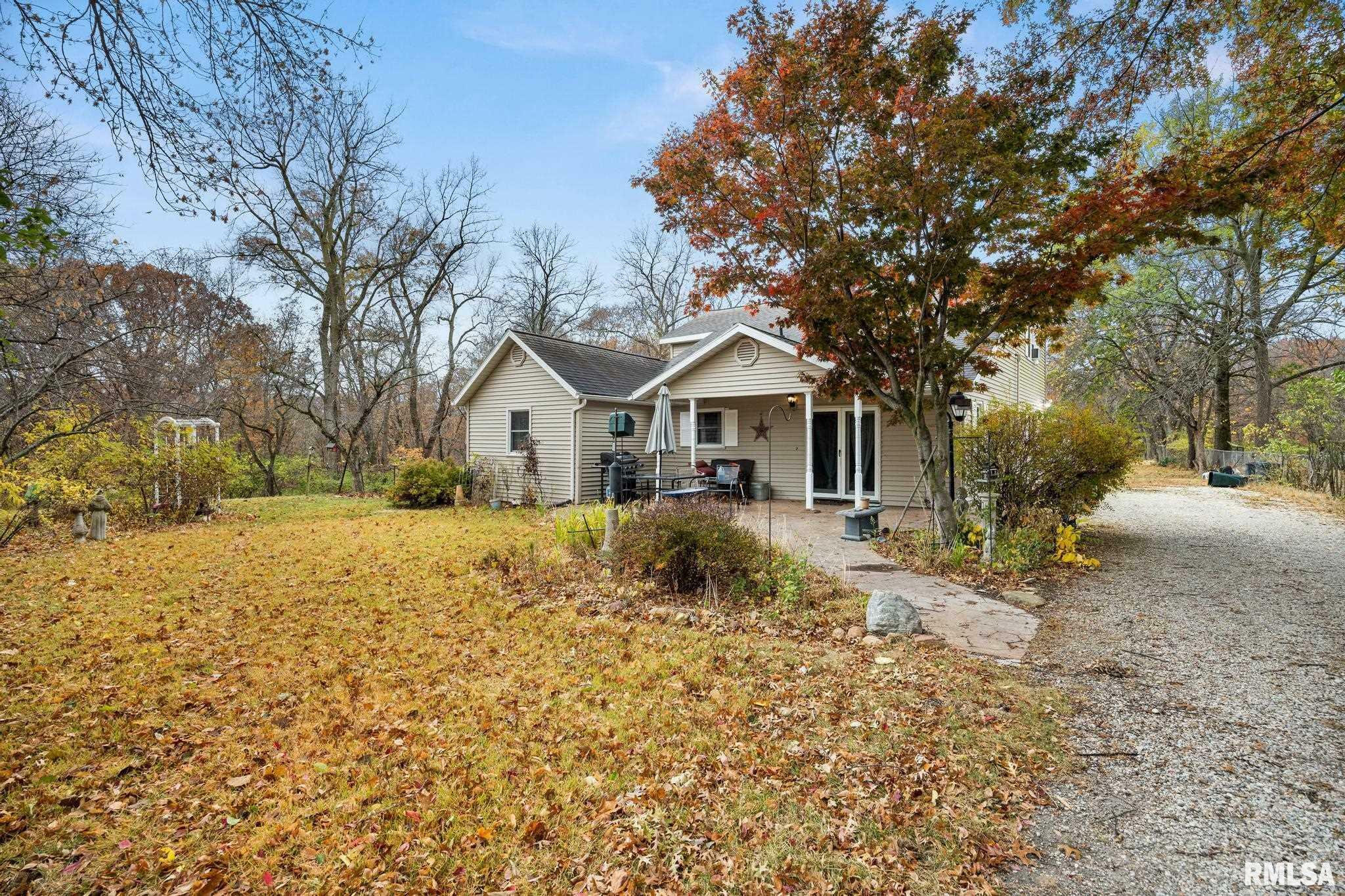 Property Photo:  1566 Woodland Knolls Road  IL 61548 