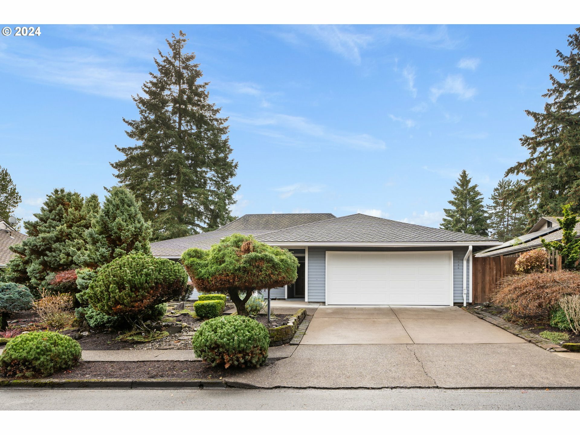 15726 SW Village Cir  Beaverton OR 97007 photo