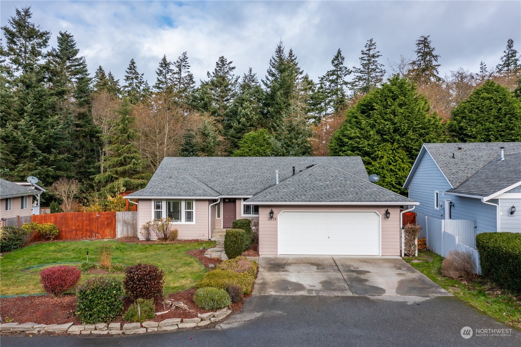 Property Photo:  2038 Doe Drive  WA 98277 