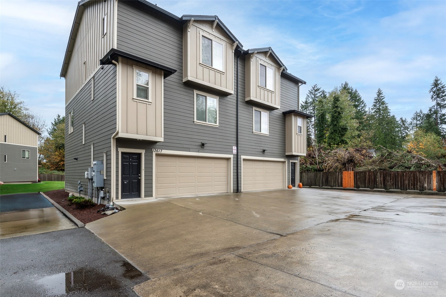 Property Photo:  13603  91st Ave Court E  WA 98373 