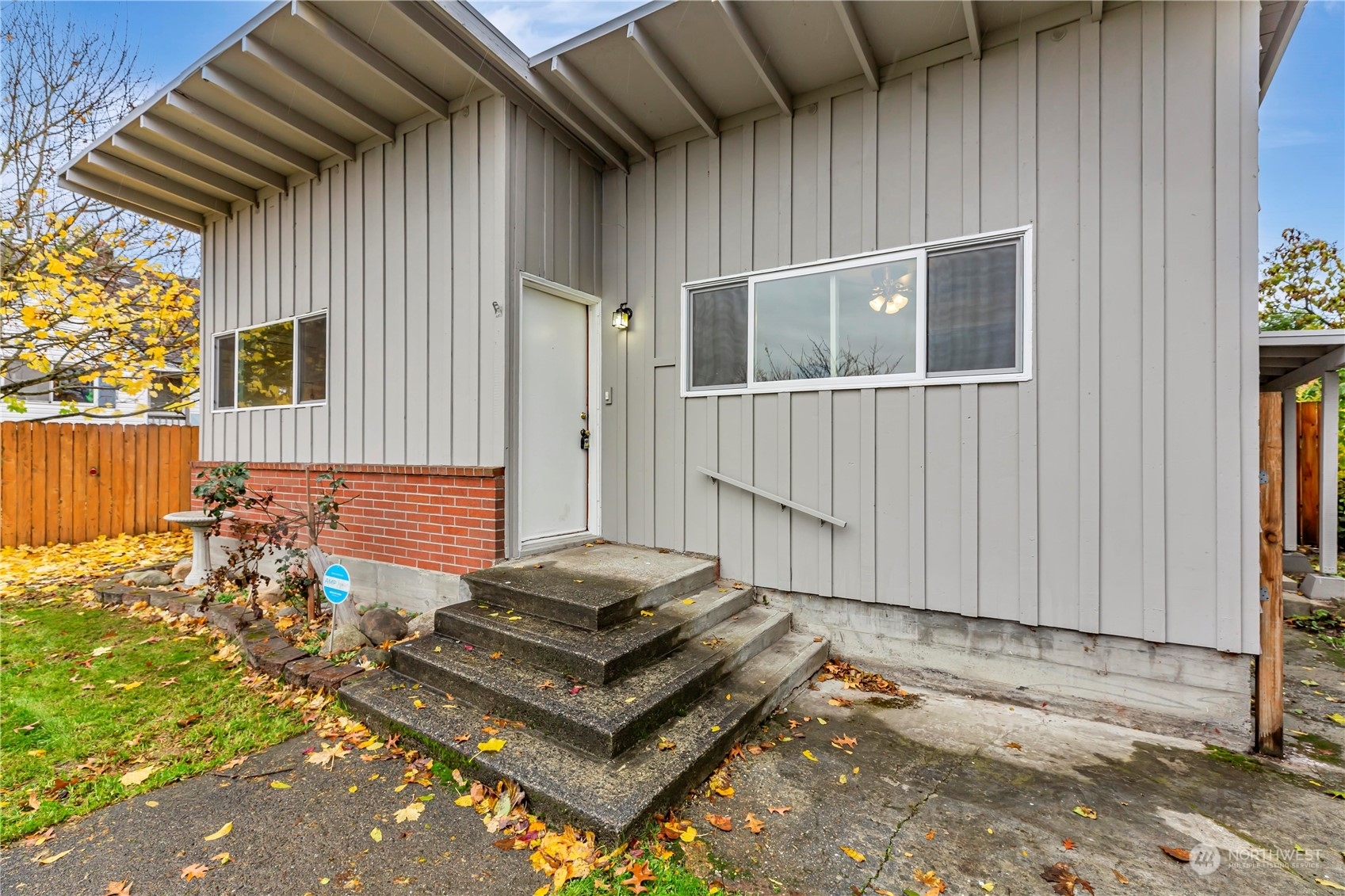 Property Photo:  722 E 55th St  WA 98404 