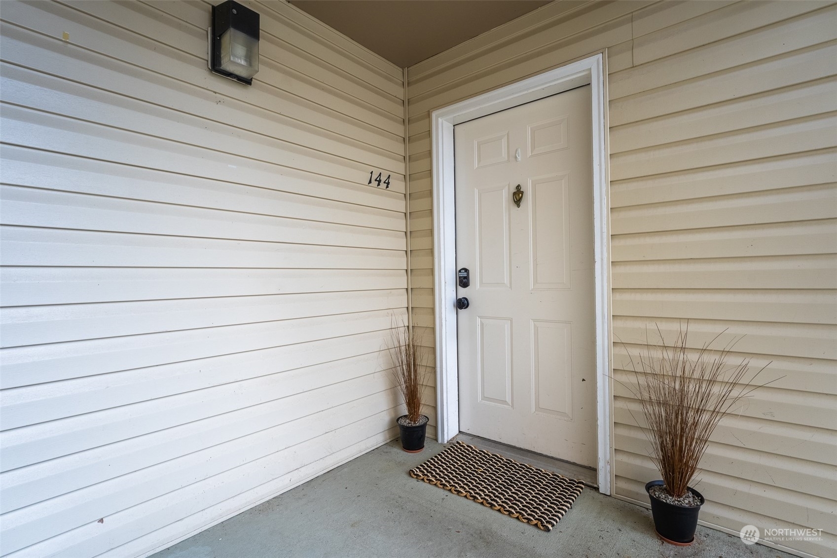 Property Photo:  663 W Horton Way 144  WA 98226 