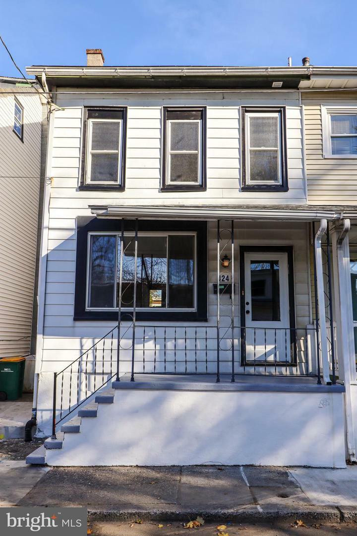 Property Photo:  424 N 14th Street  PA 17046 