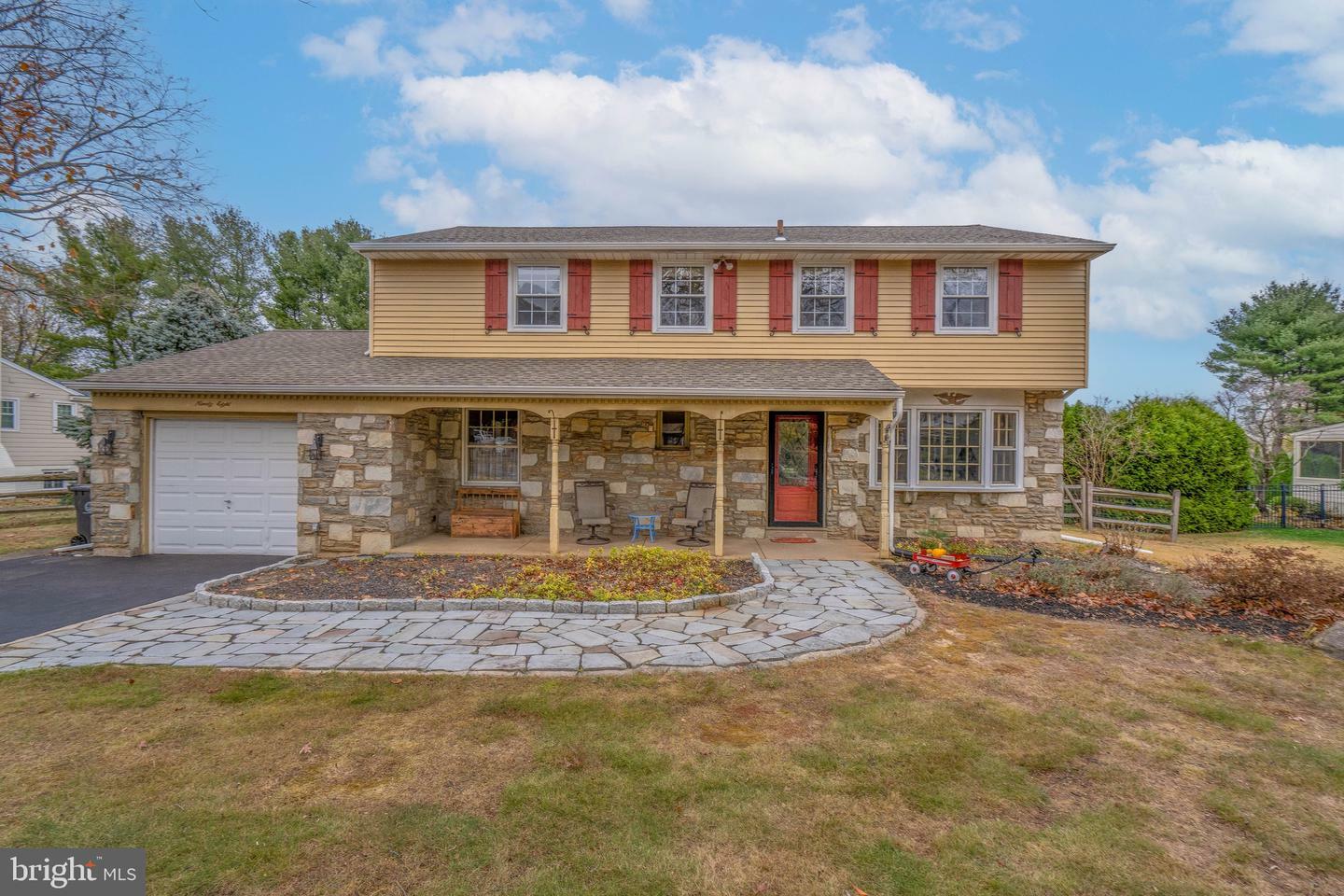 Property Photo:  98 Heather Road  PA 18966 