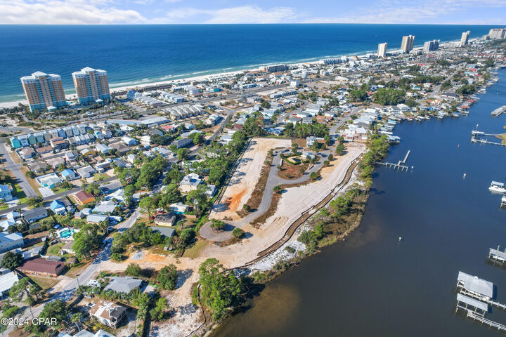 Property Photo: 7848 Grand Lagoon Way FL 32408
