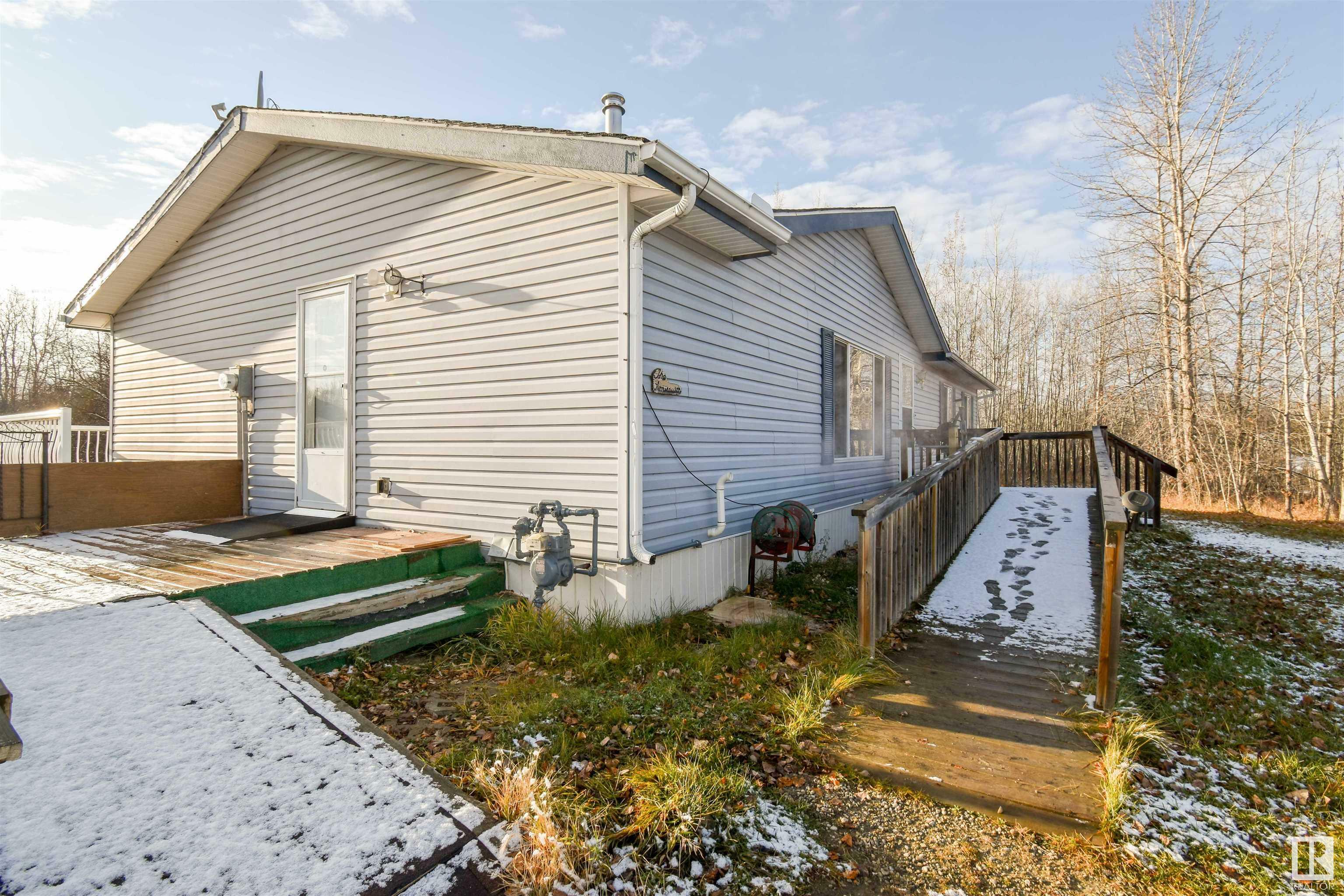 Property Photo:  50, 54222 Rge Rd 25  AB T0E 1V0 