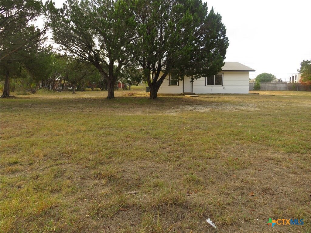 Property Photo:  144 Wolfe Road  TX 76522 