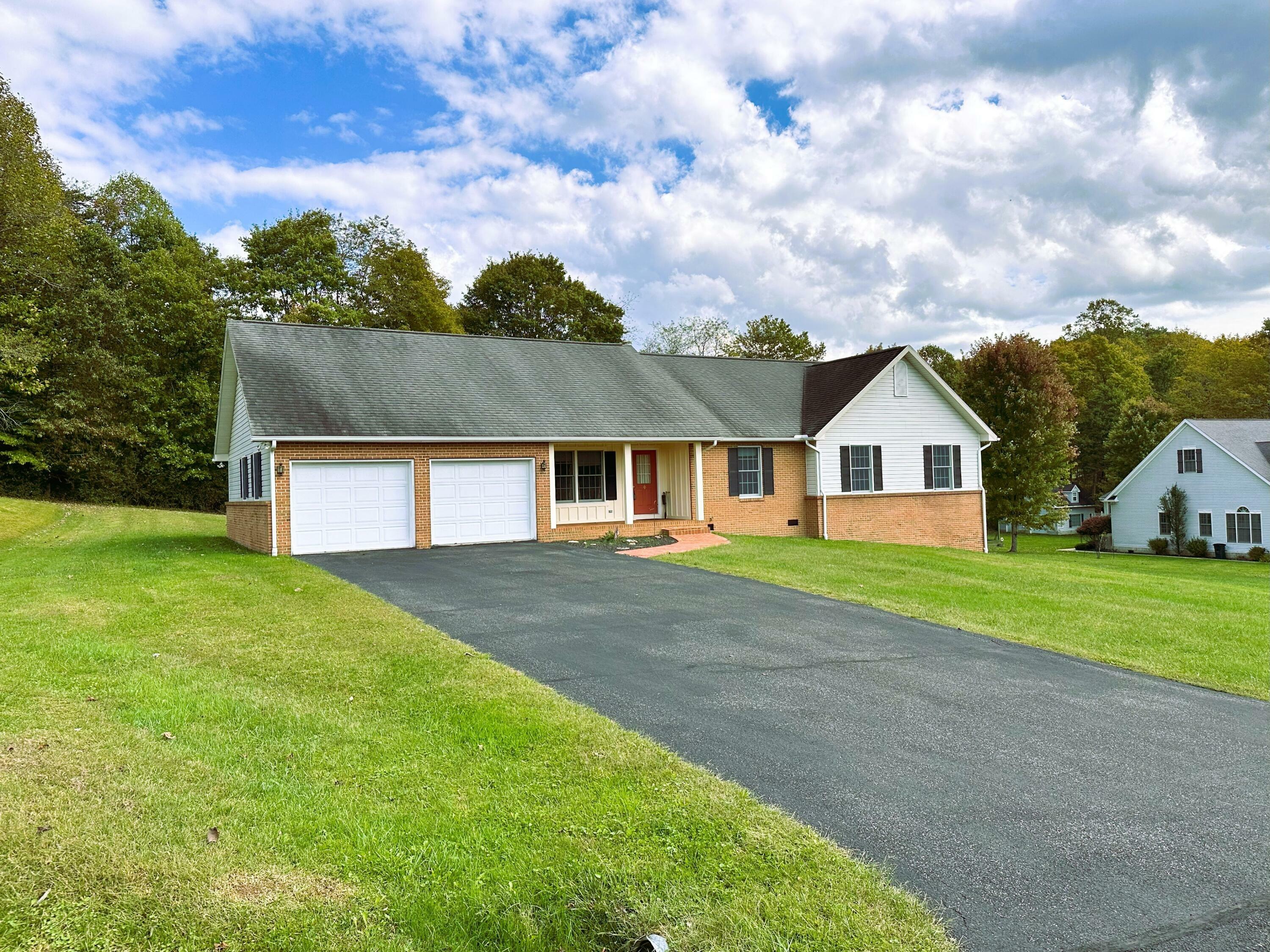 Property Photo:  352 Heritage Farms Dr  WV 26651 