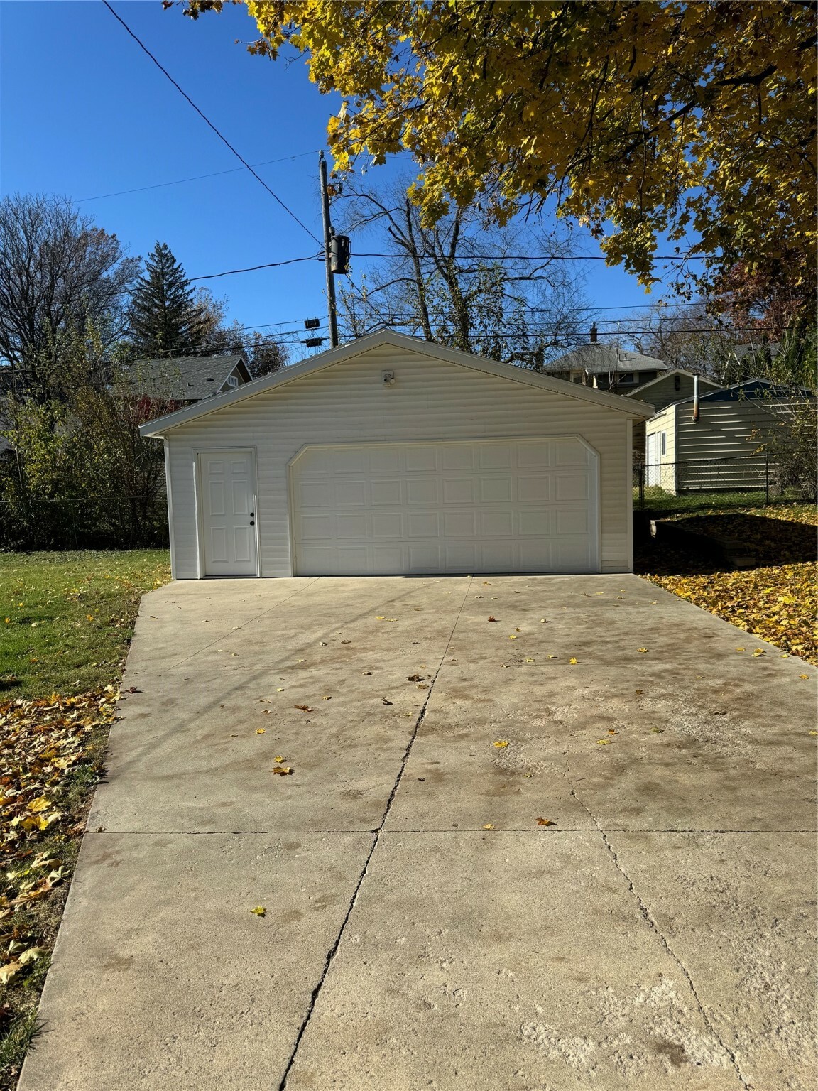 Property Photo:  682 36th Street  IA 50312 