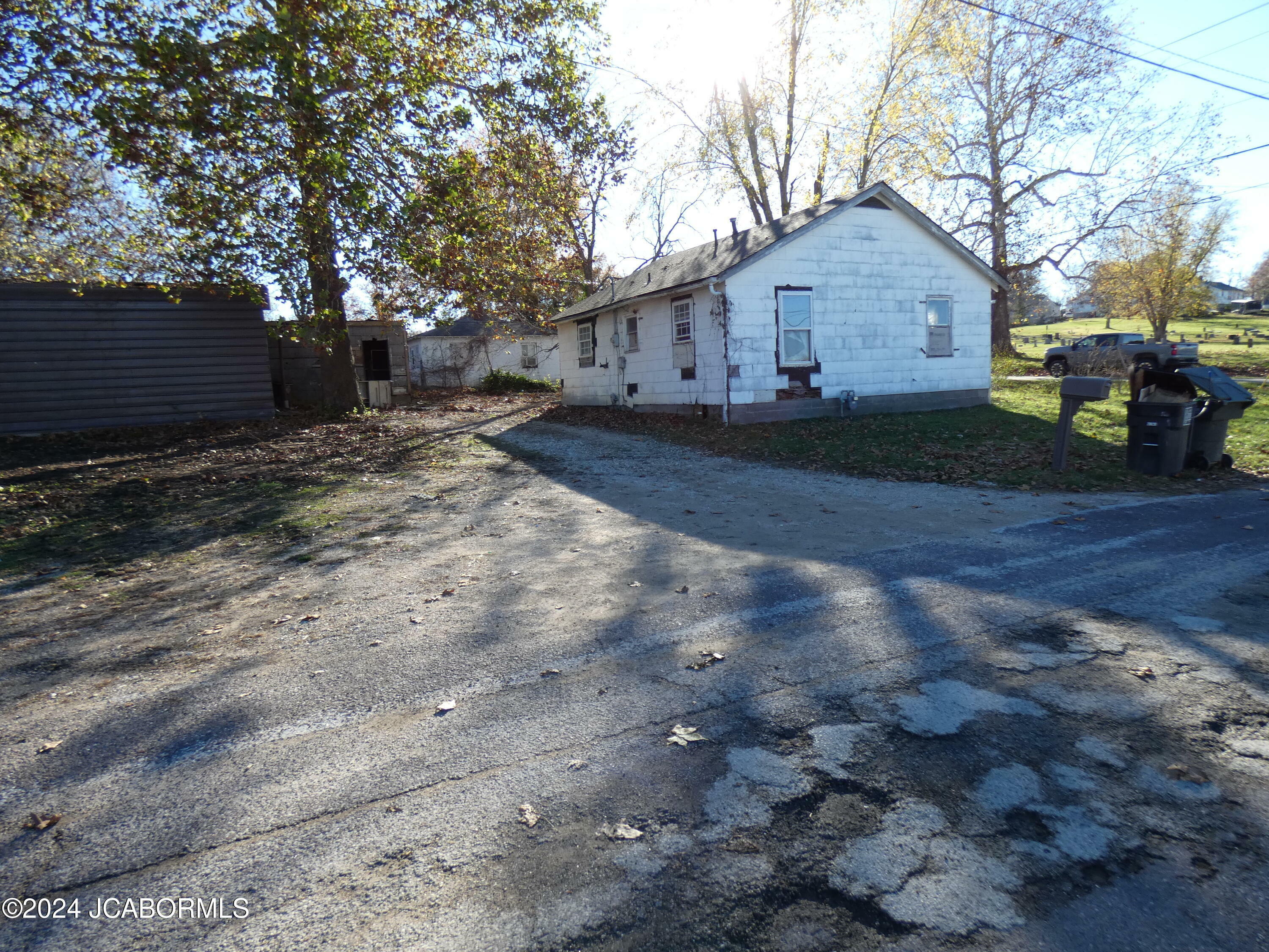 Property Photo:  302 E 1st Street  MO 65251 