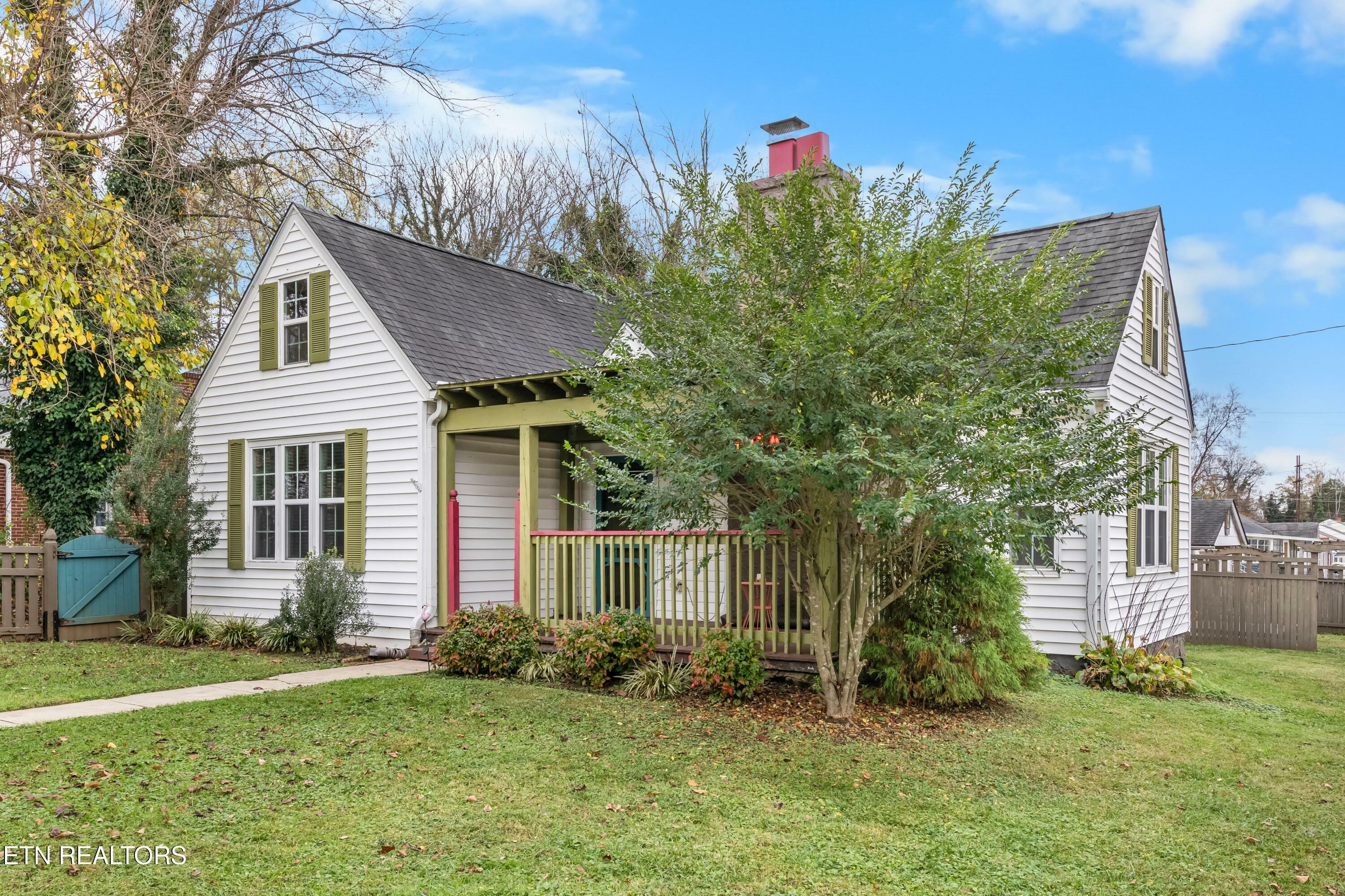 Property Photo:  3221 Clearview St  TN 37917 