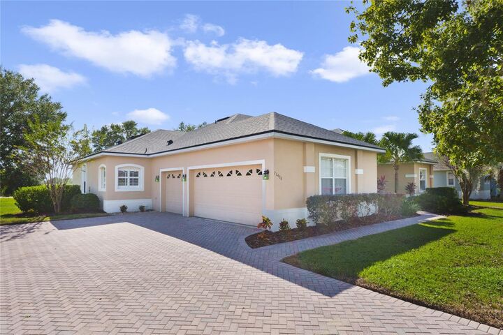 Property Photo: 23436 Valderama Lane FL 32776