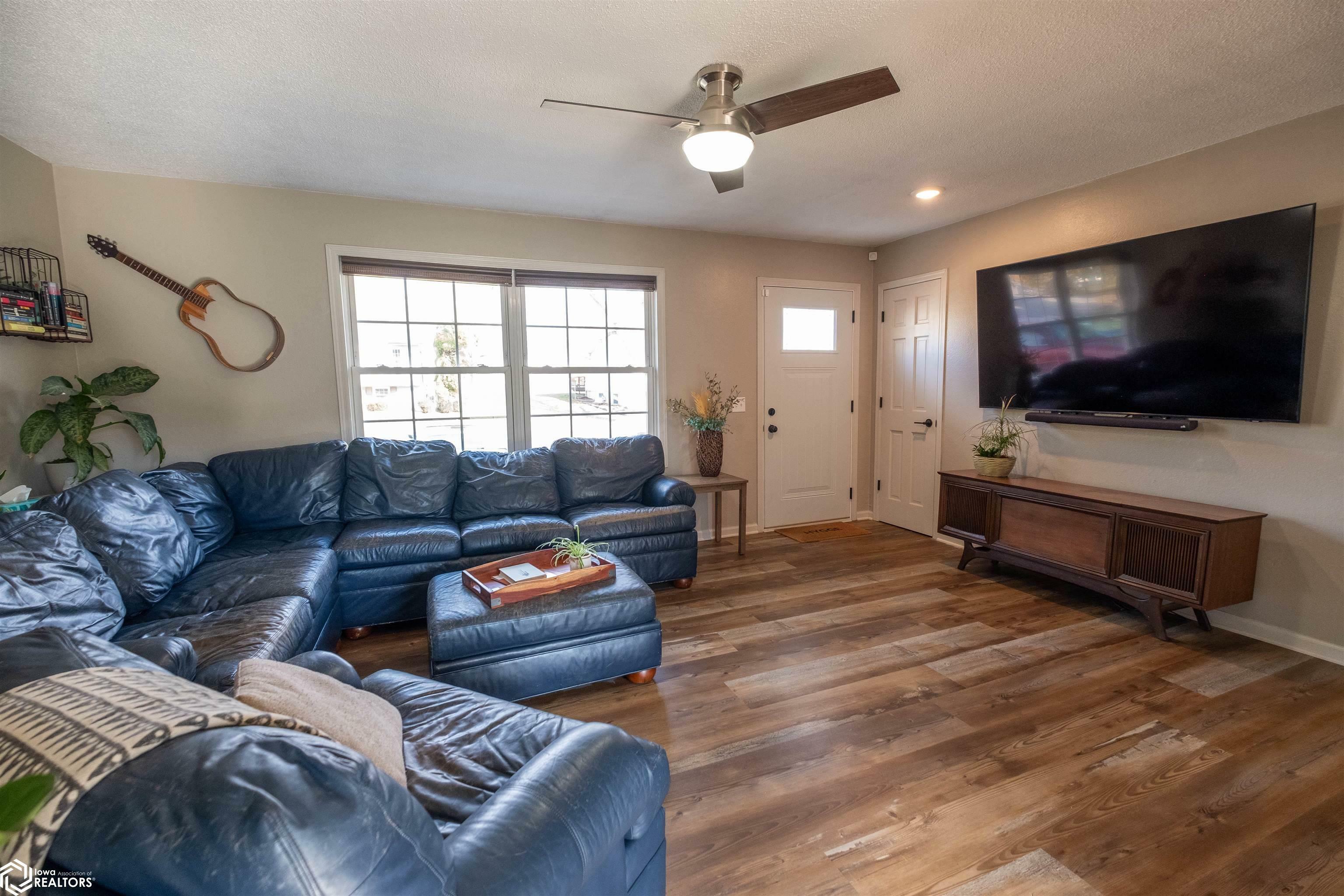 Property Photo:  313 Thunderbird Drive  IA 50158 