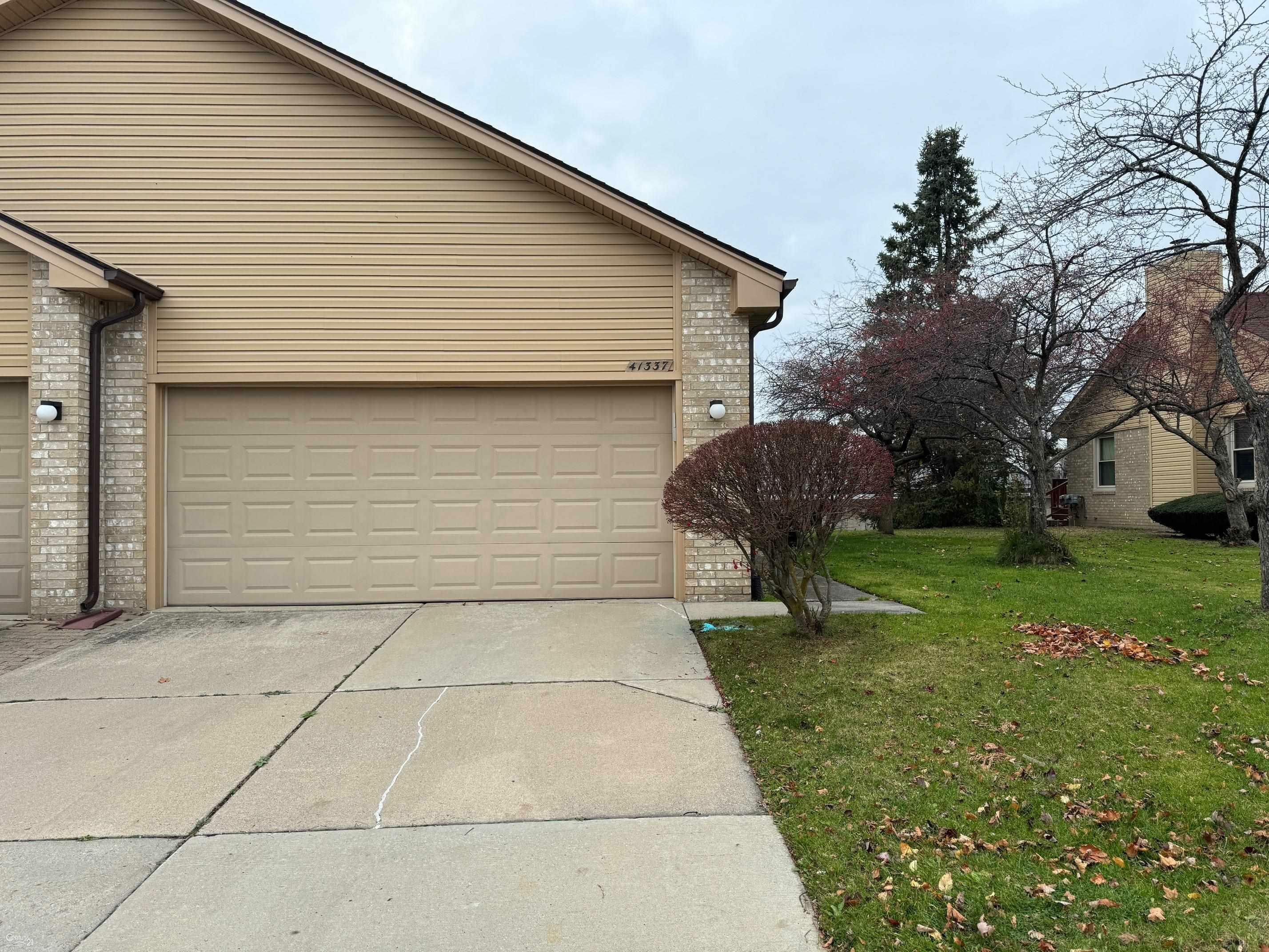 41337 Ambercrest Drive  Sterling Heights MI 48314 photo