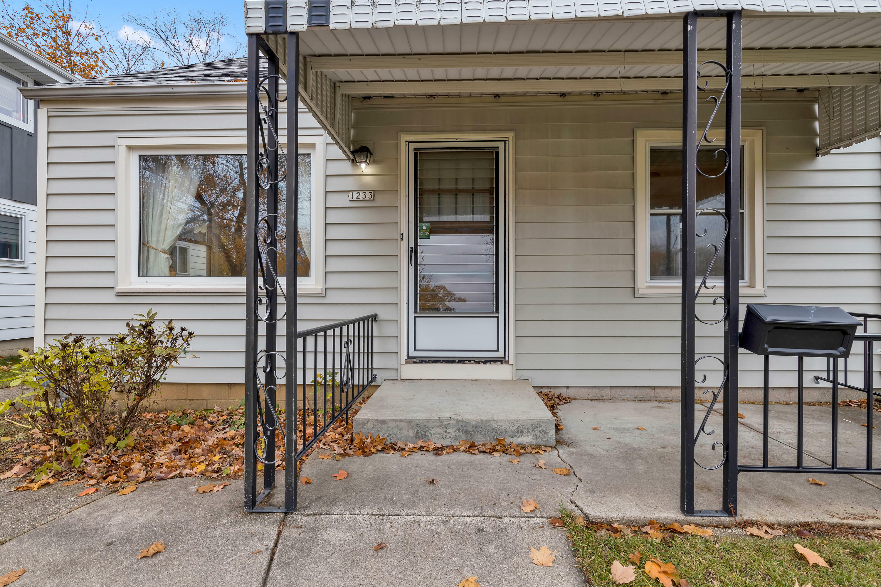 Property Photo:  1233 S 115th St  WI 53214 