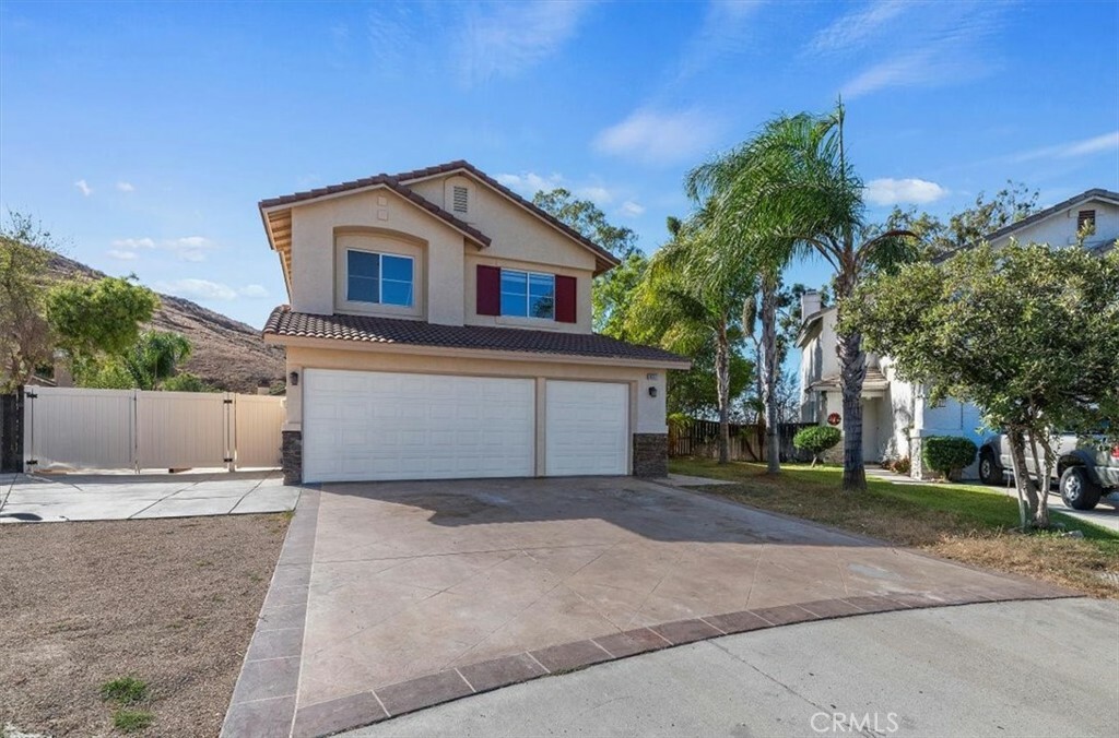 Property Photo:  16337 Twilight Circle  CA 92503 