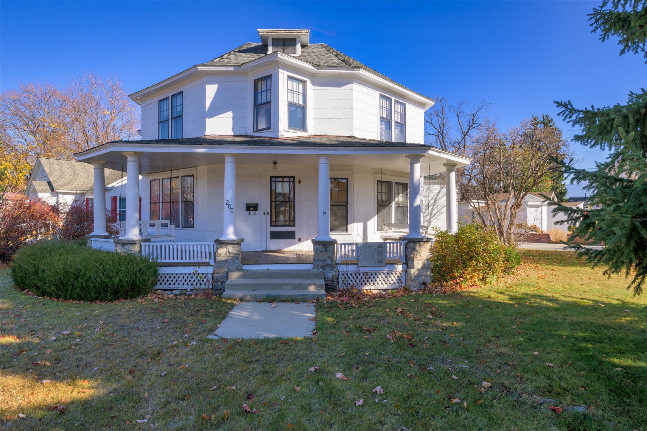 Property Photo: 200 N 5th Street MT 59840