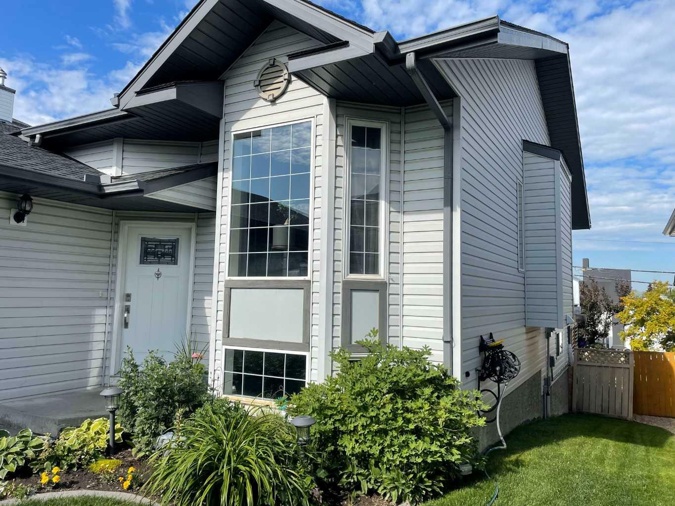 Photo de la propriété:  62 Jensen Heights Place NE  AB T4B 2J3 