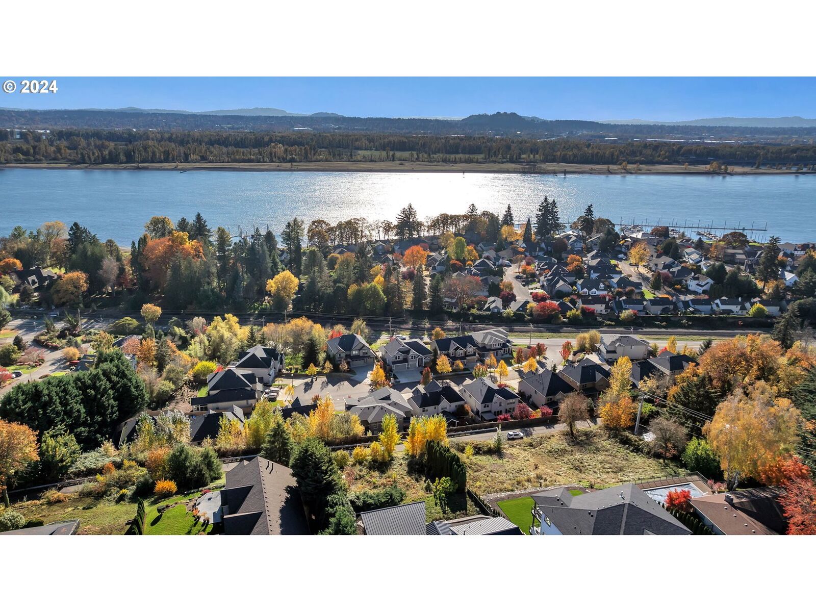 Property Photo:  14215 SE Bella Vista Pl 5  WA 98683 