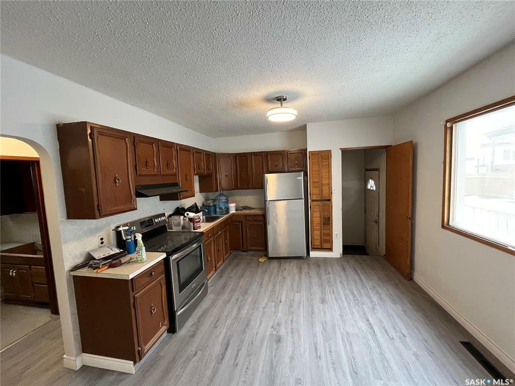 Property Photo:  149 11th Street E  SK S6V 1A2 