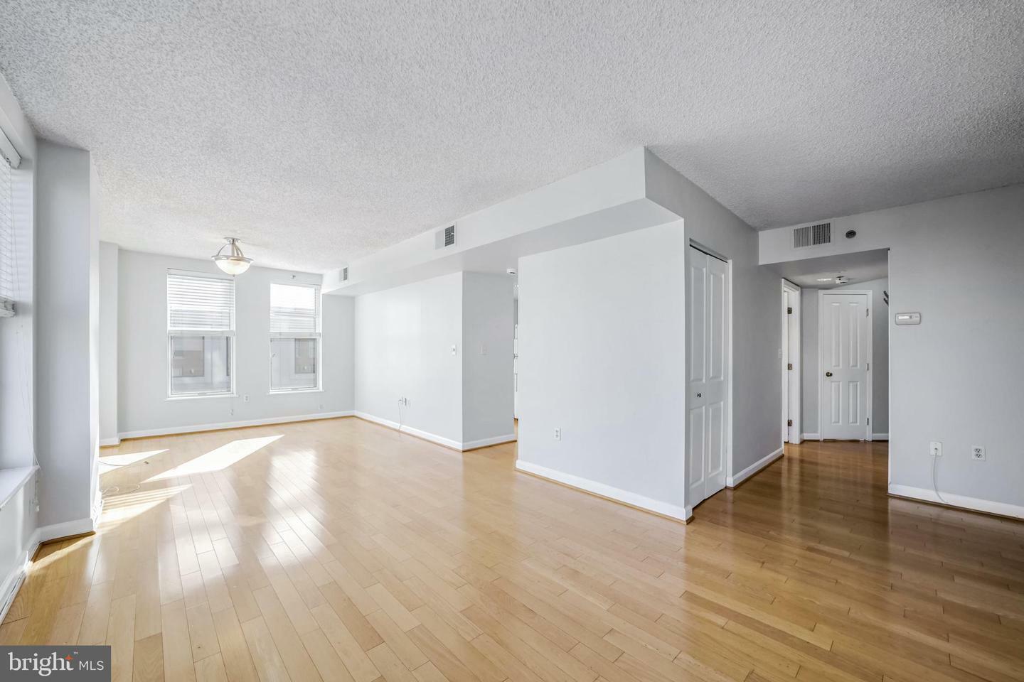 Property Photo:  601 Pennsylvania Avenue NW 910  DC 20004 