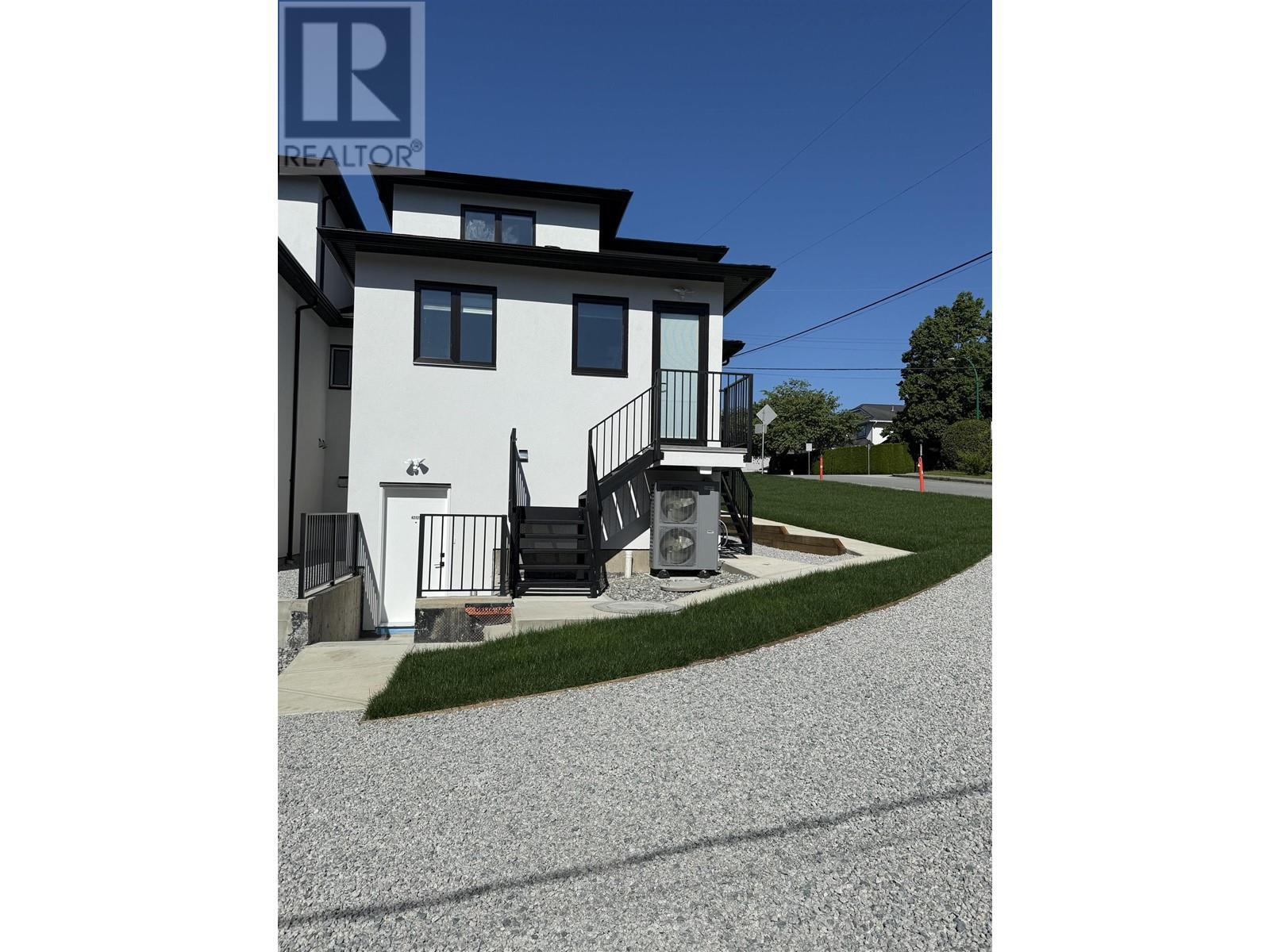 Property Photo: 4212 Macdonald Avenue 1 BC V5M 2K2