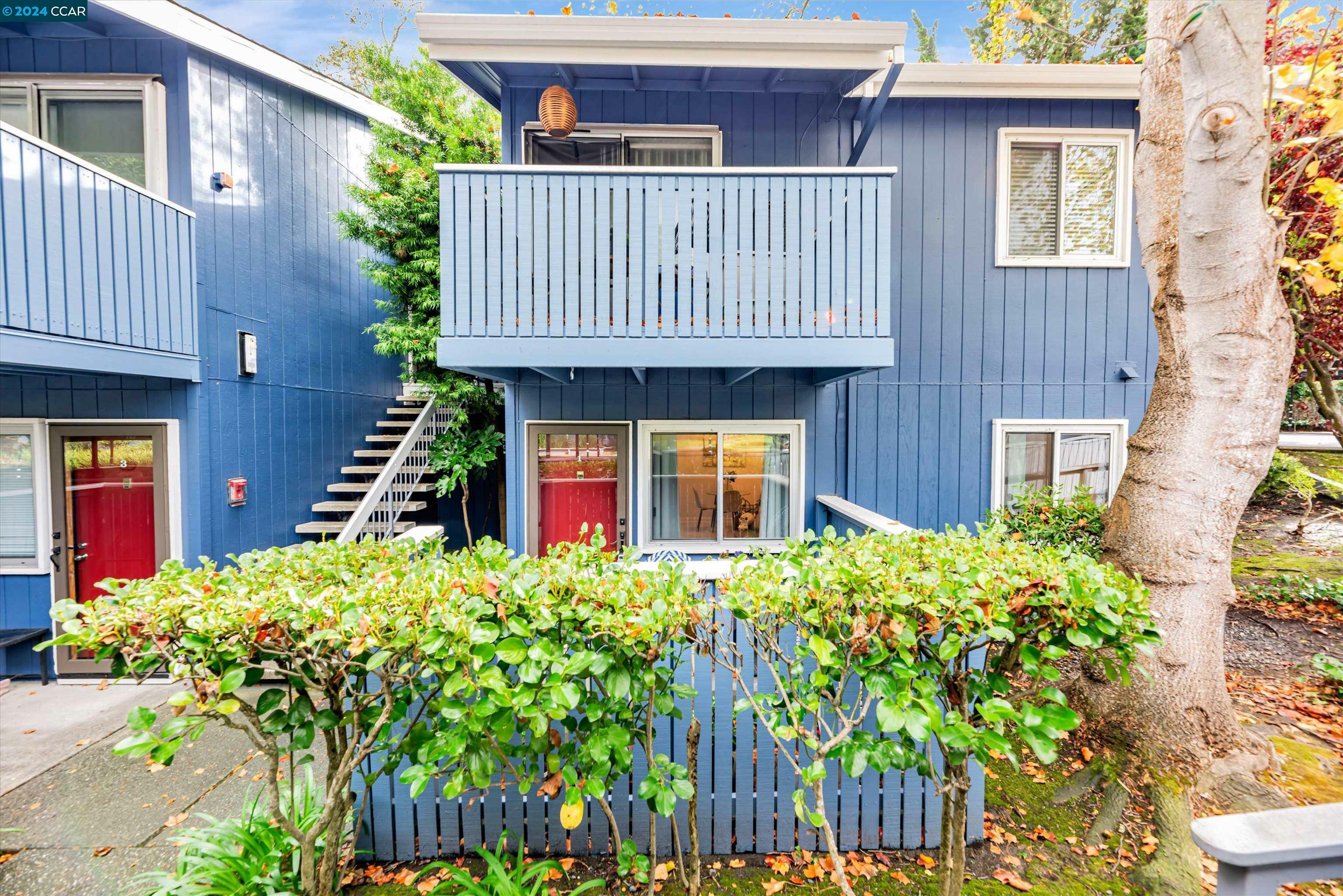 Property Photo:  408 Boardwalk Ave 1  CA 94066 