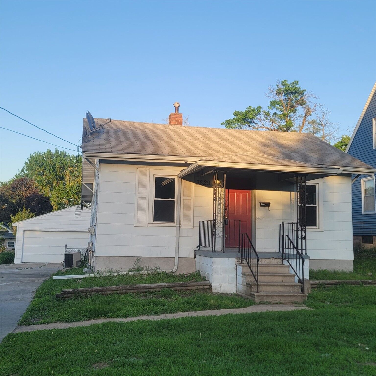 Property Photo:  3829 1st Street  IA 50313 