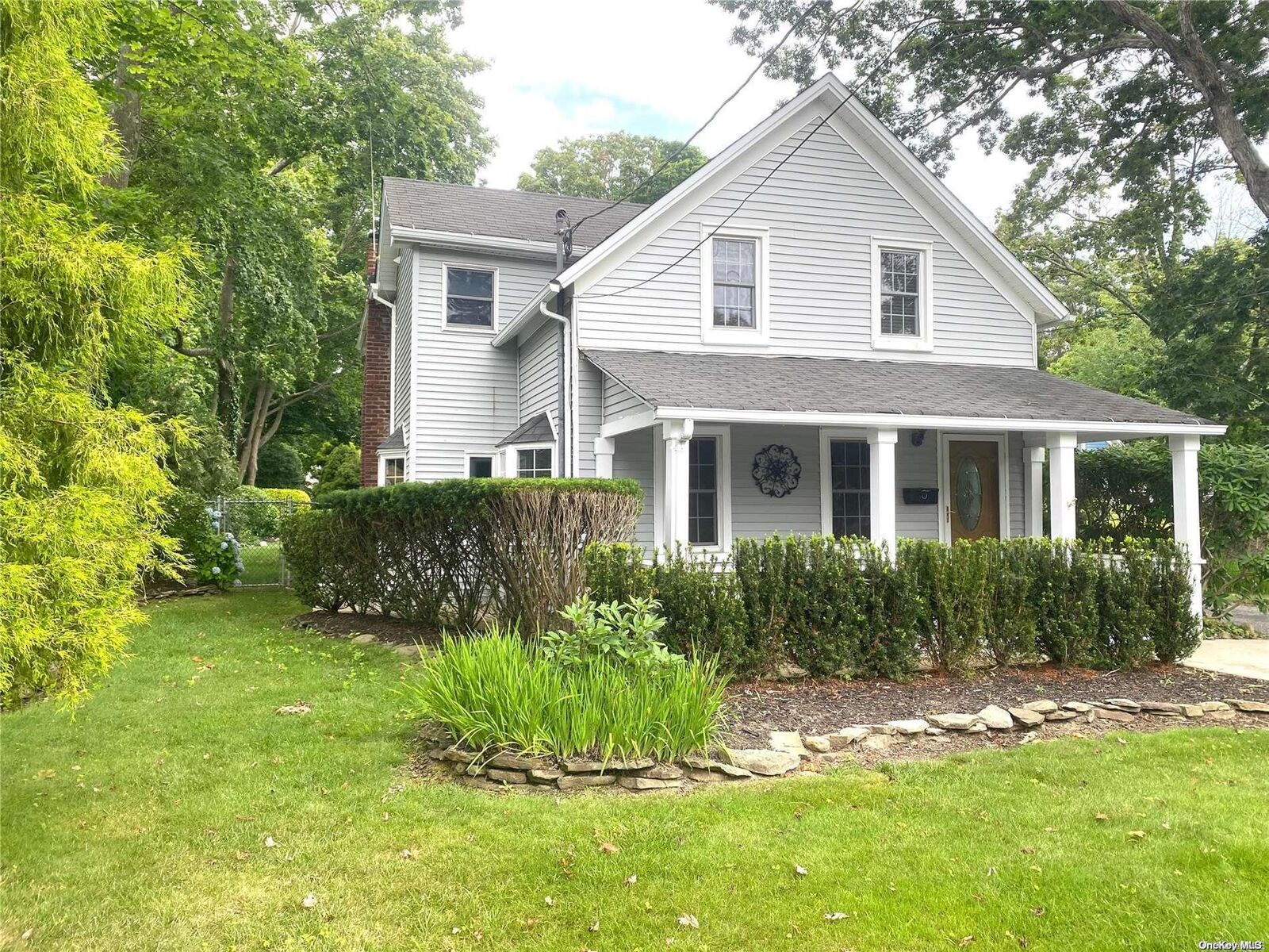 Property Photo:  37 Union Avenue  NY 11934 