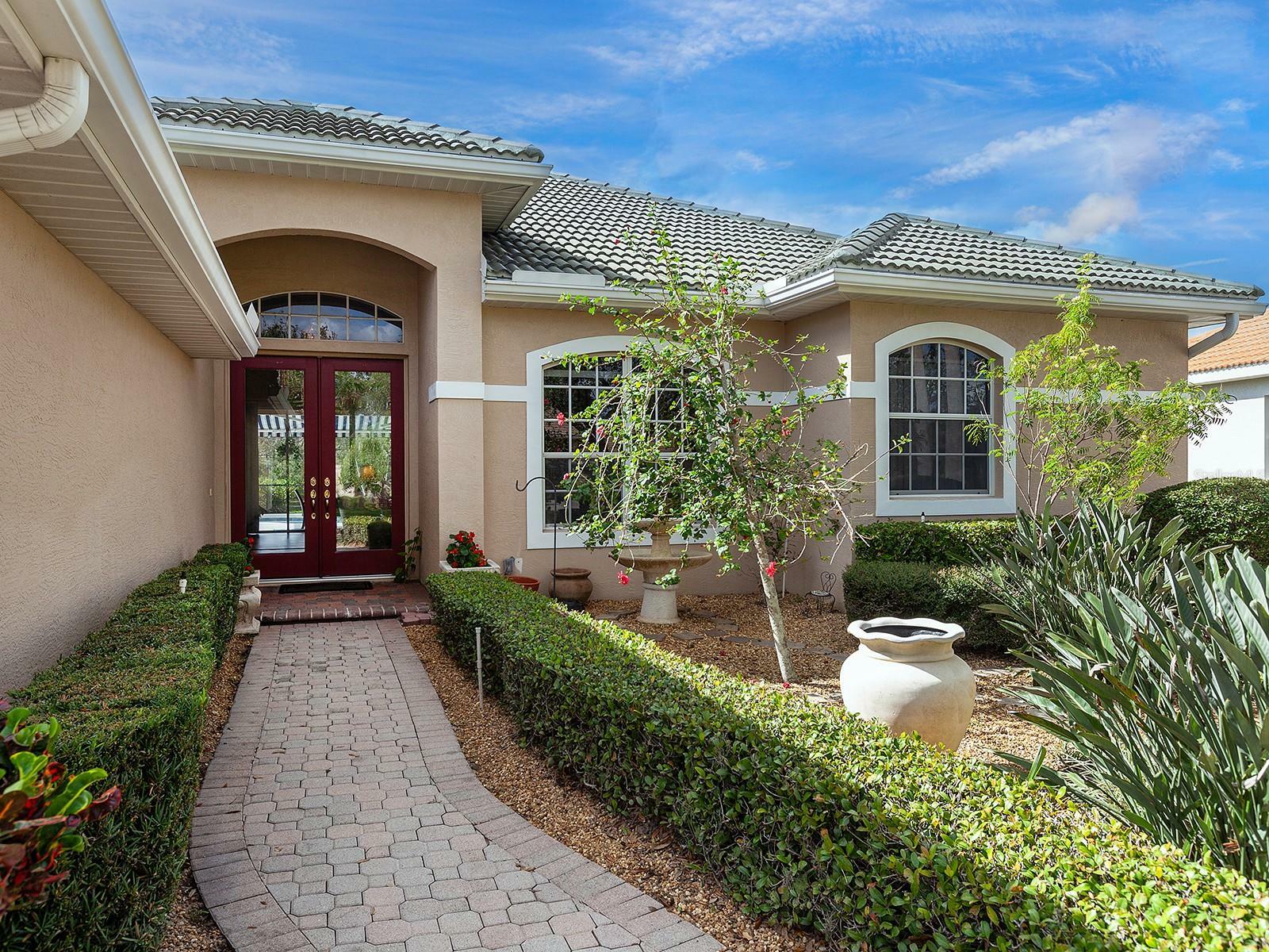 Property Photo:  6828 Coyote Ridge Court  FL 34201 