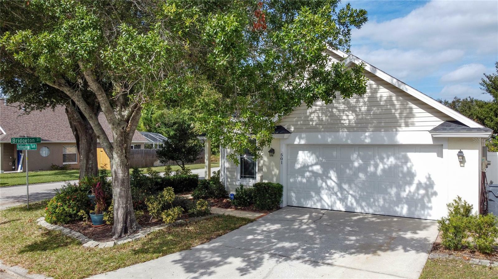 Property Photo:  501 Hollingshead Loop  FL 33896 